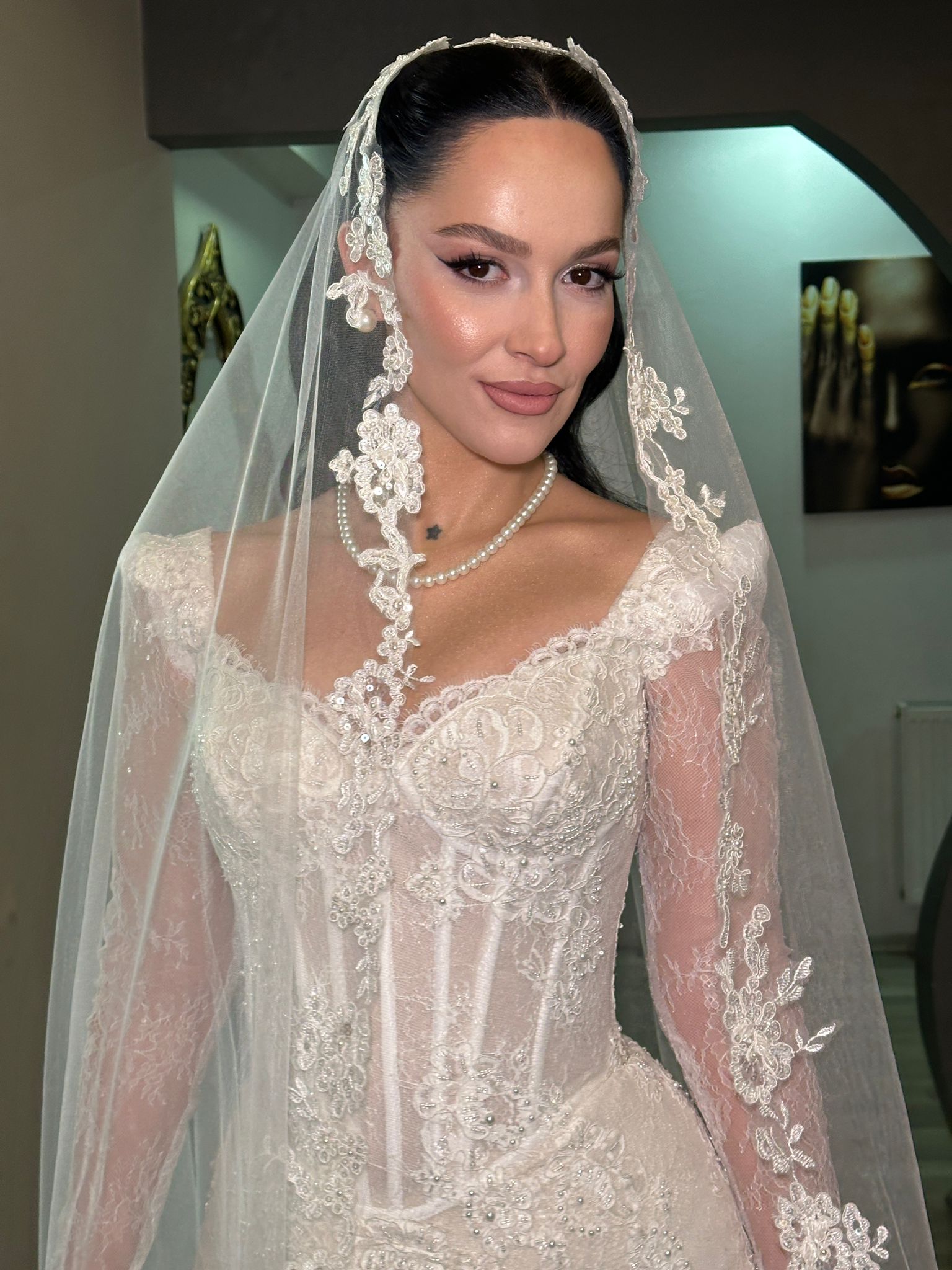 Özel dikim gelinliğiniz, sizin hikâyenizle şekillensin.